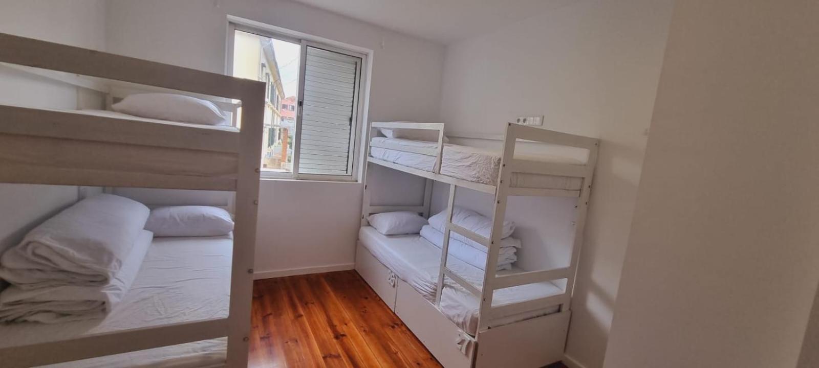 Owls Hostel Ribeiro Порту Экстерьер фото